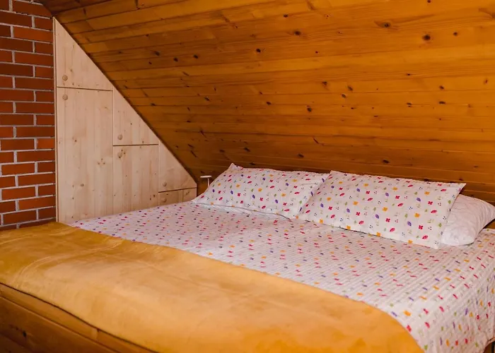 Wood House Irena-pocitniska Hisa Сasa de vacaciones *